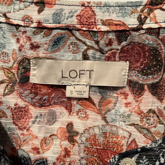 Loft sheer tuxedo style blouse - Picture 2 of 5